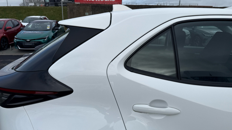 Toyota Yaris Cross 1.5 Hybrid Icon 5dr CVT Hybrid Estate